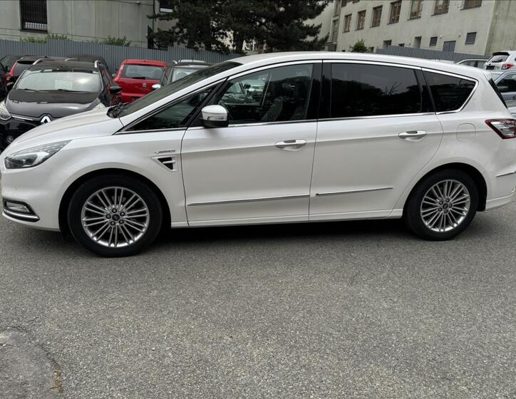 Ford S-MAX 5