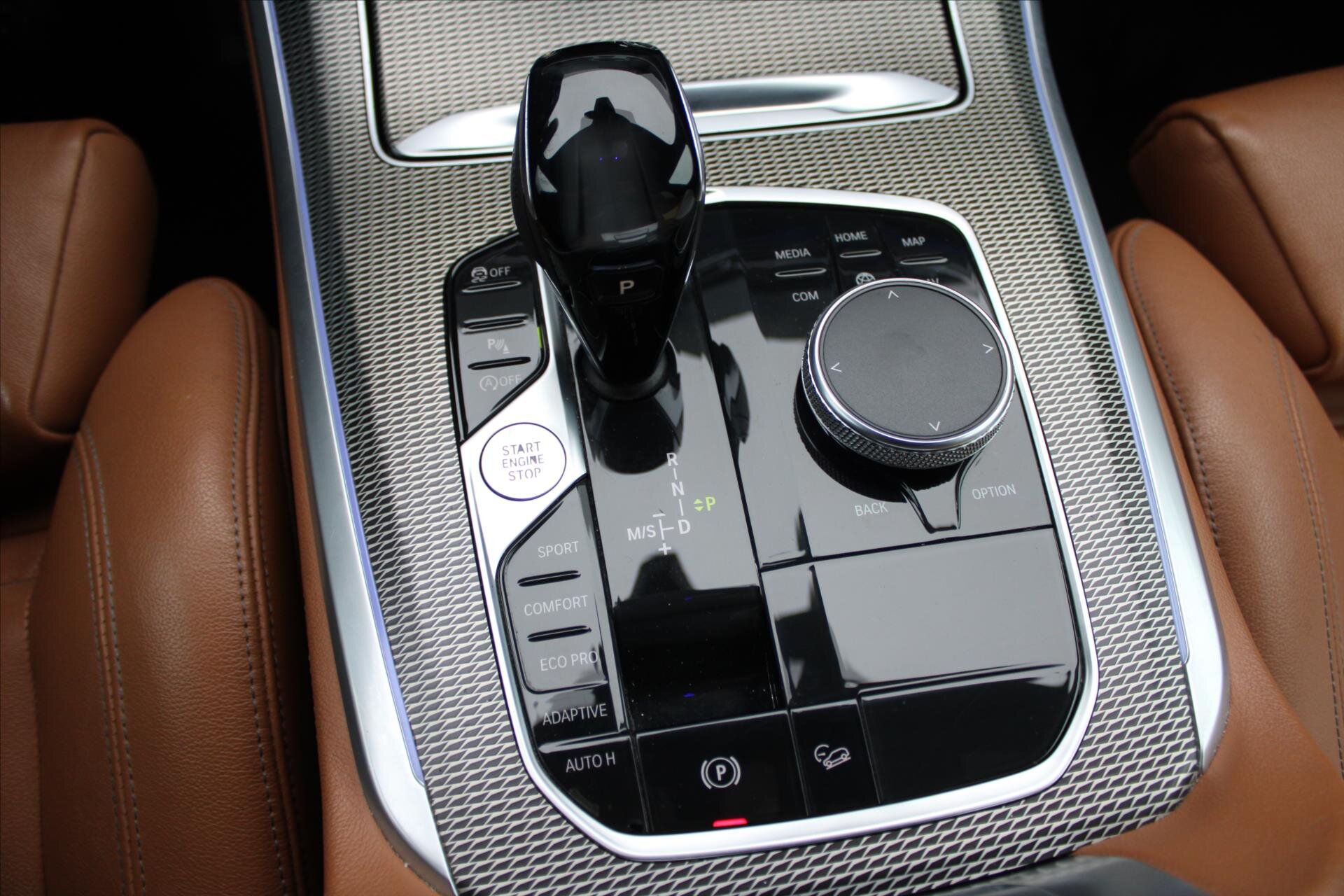 BMW X5 SUV / Terénní 3,0 l 195 kw