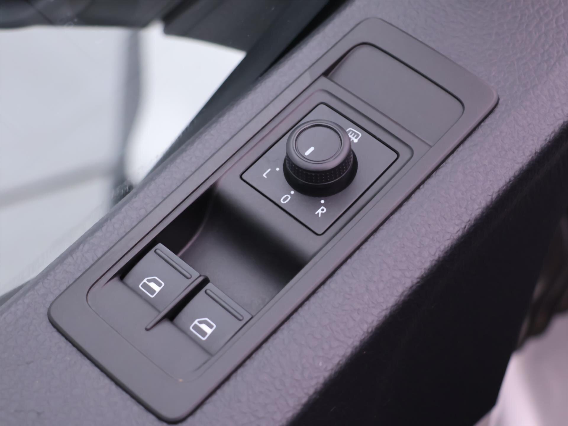 Volkswagen Transporter Kombi 2,0 l 62 kw