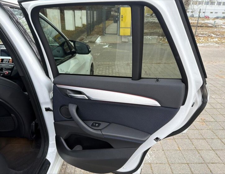 BMW X1 Kombi 2,0 l 140 kw