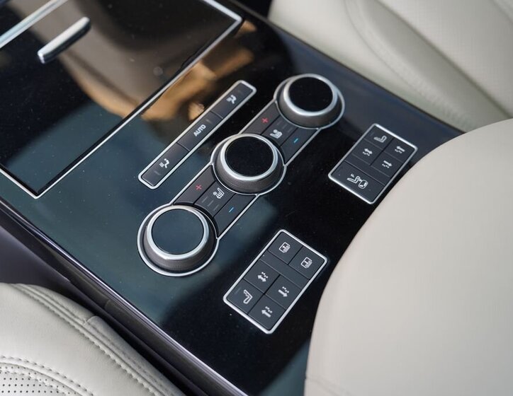 Land Rover Range Rover SUV / Terénní 4,4 l 250 kw