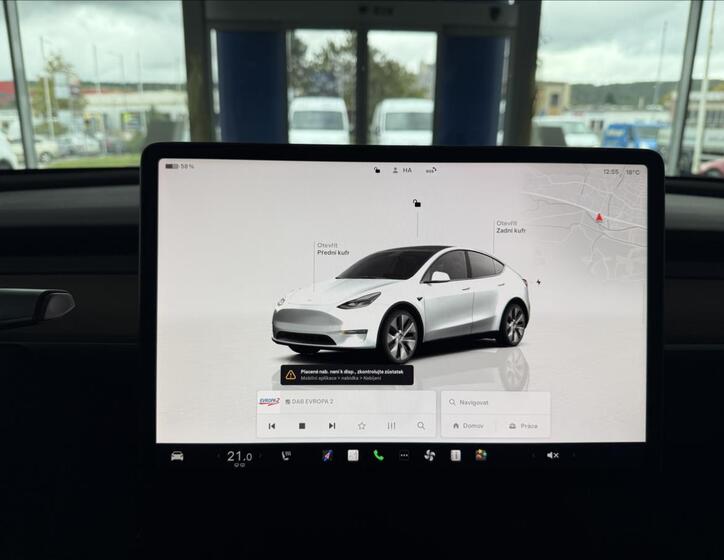 Tesla Model Y 12