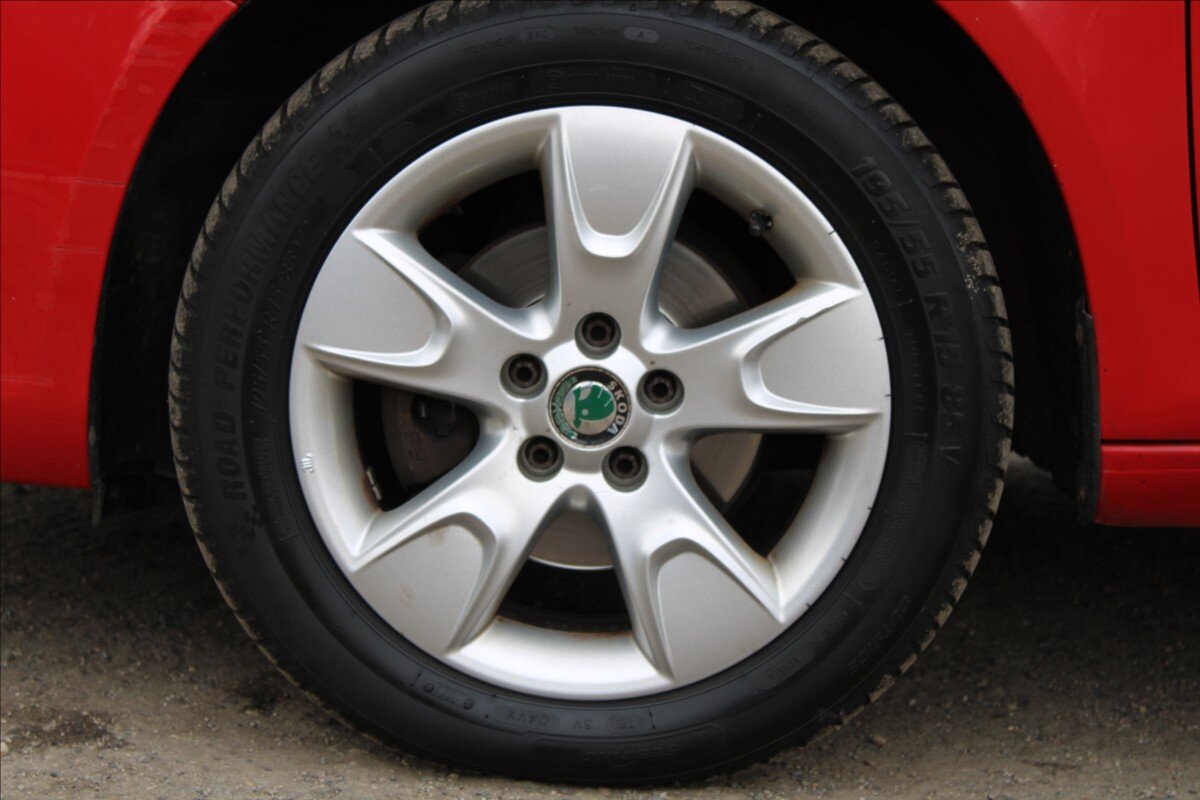 Škoda Roomster MPV 1,2 l 63 kw