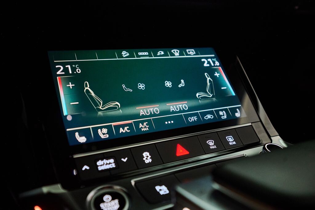 Audi e-tron SUV / Terénní 0,0 300 kw