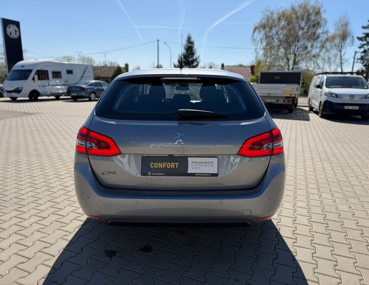 Peugeot 308 Kombi 1,2 l 81 kw