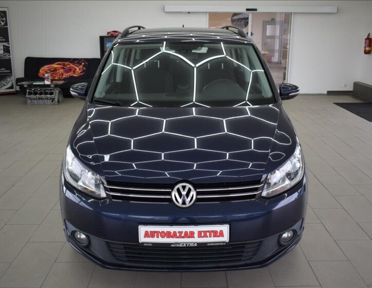 Volkswagen Touran 2