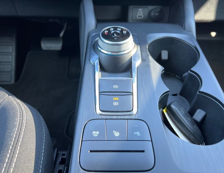 Ford Kuga SUV / Terénní 2,5 l 112 kw