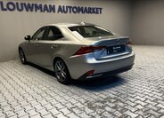 Lexus IS 300h Sedan / Limuzína 2,5 l 164 kw