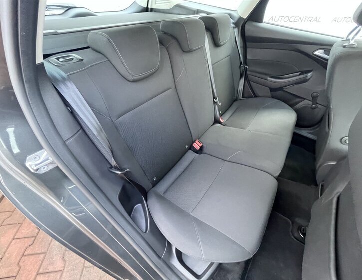 Ford Focus Kombi 999,0 92 kw