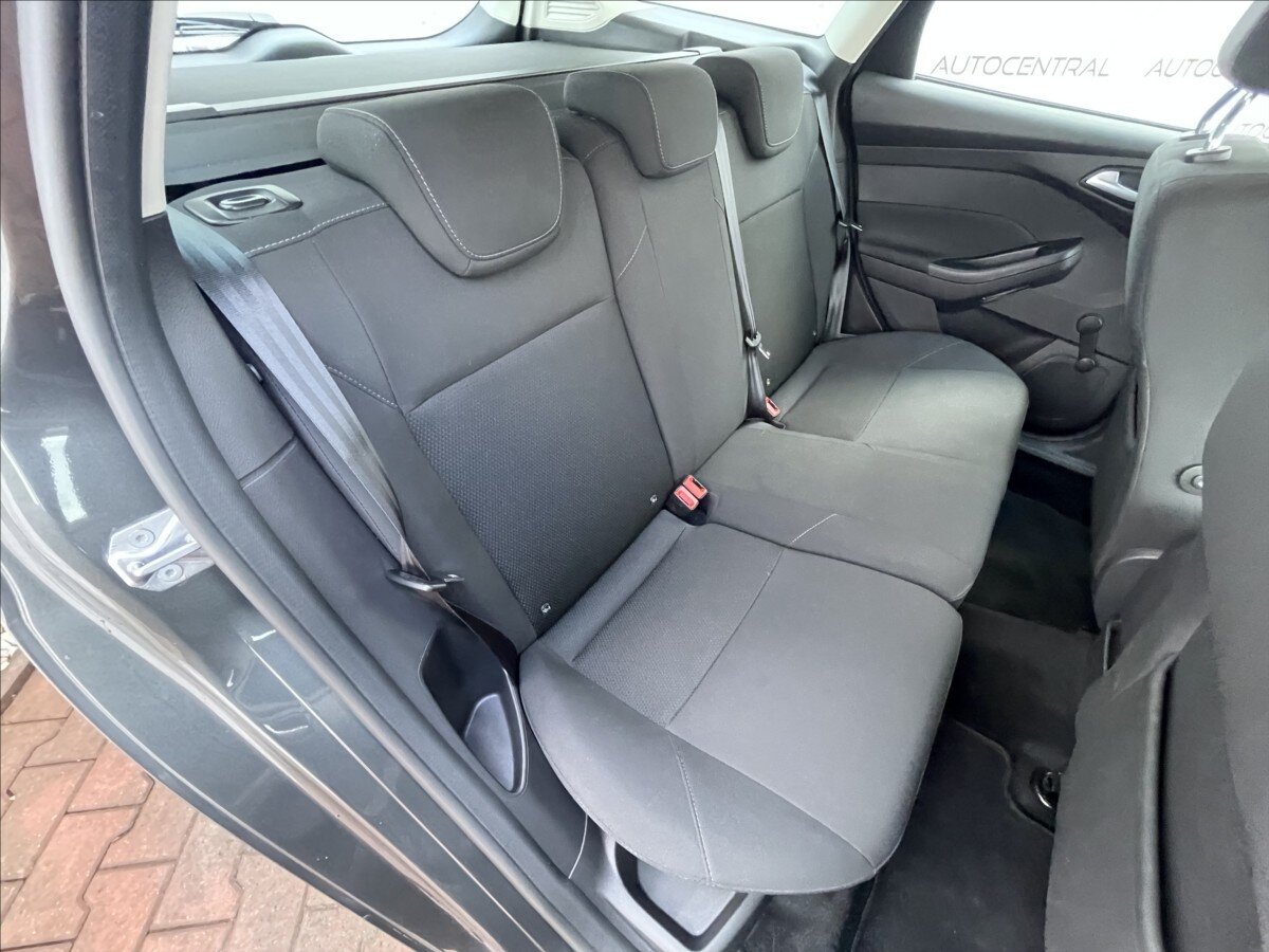 Ford Focus Kombi 999,0 92 kw