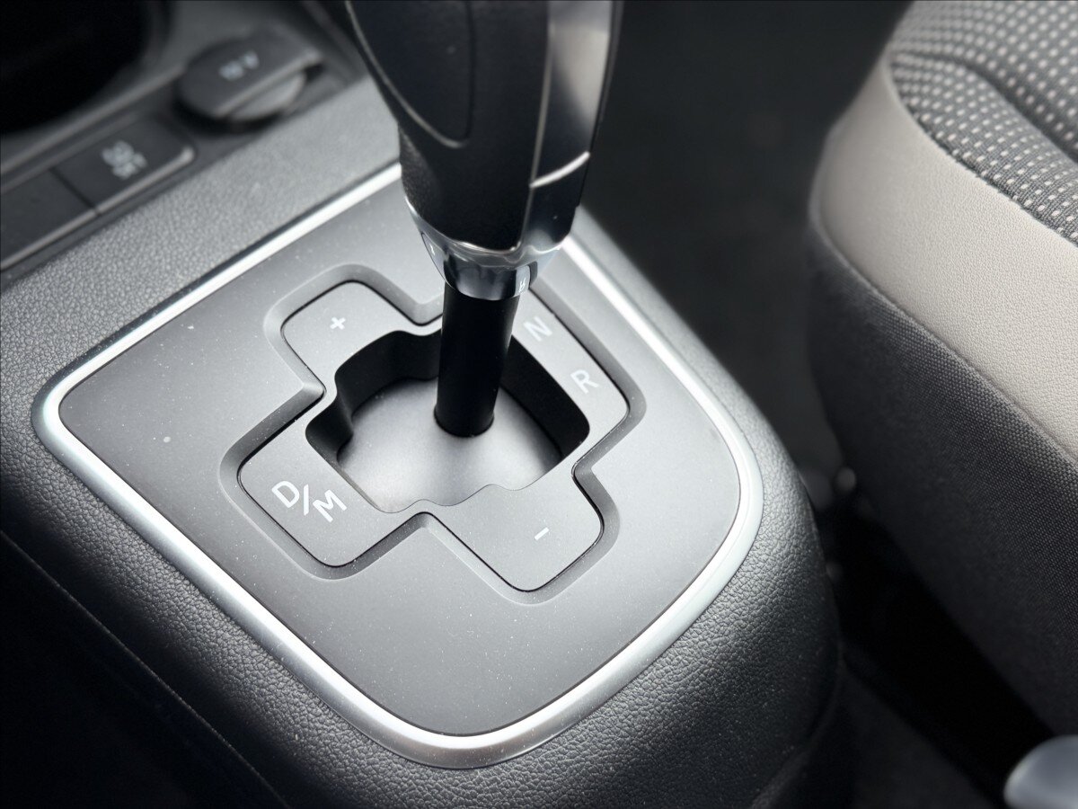 Volkswagen up! Hatchback 999,0 44 kw