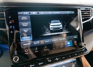 Jeep Grand Wagoneer 34