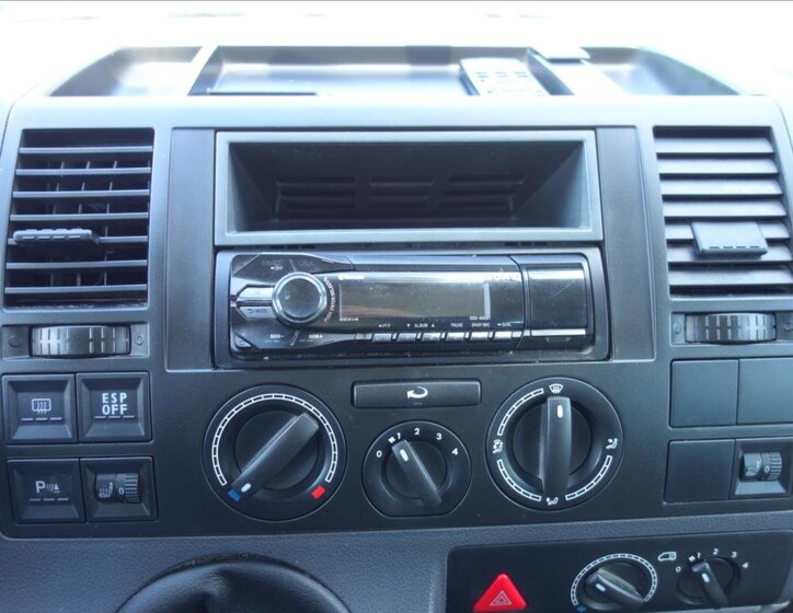 Volkswagen Transporter Kombi 2,5 l 96 kw