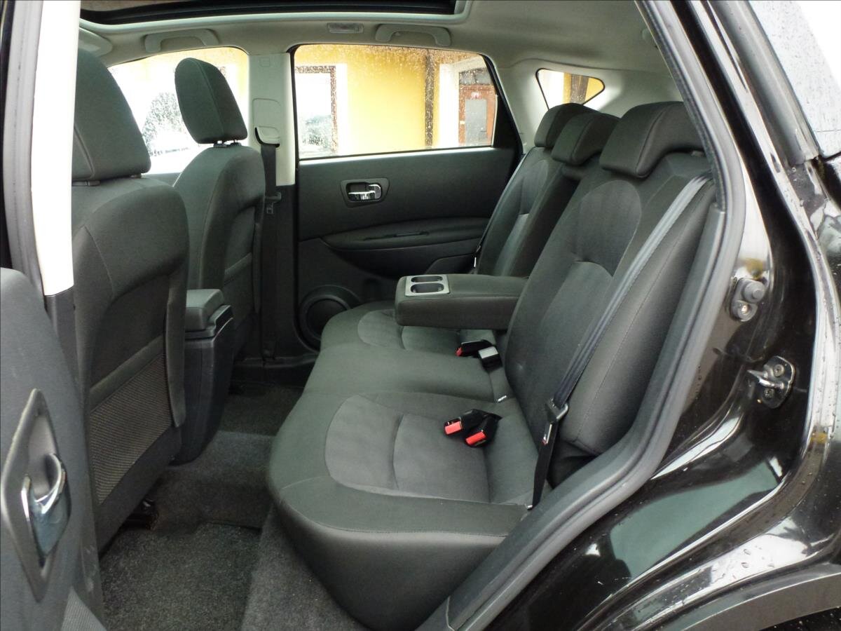Nissan Qashqai SUV / Terénní 2,0 l 104 kw