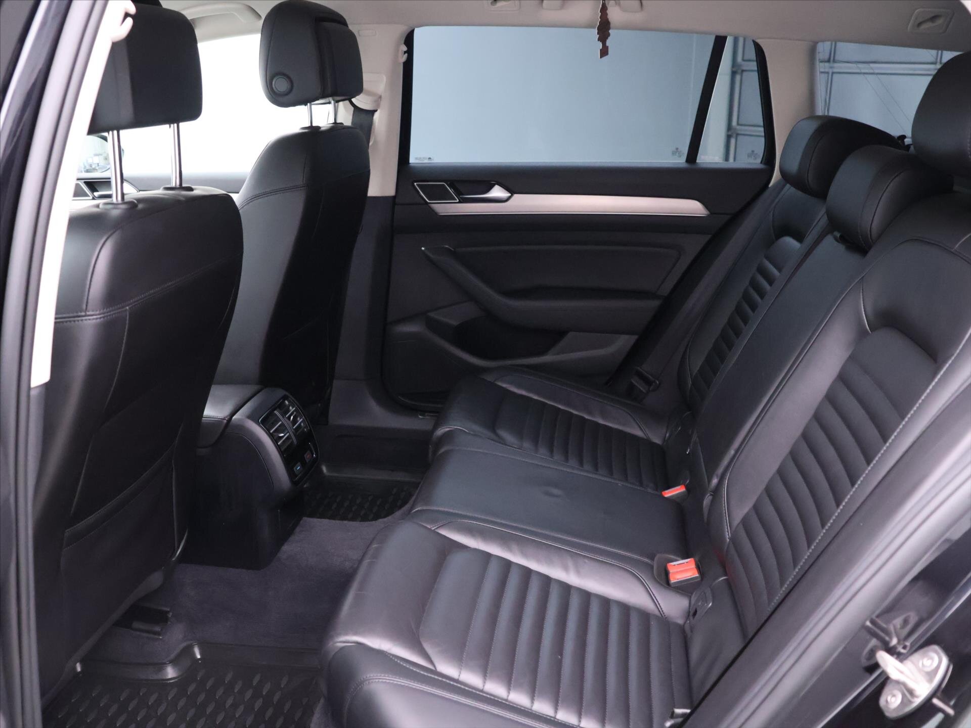 Volkswagen Passat Kombi 2,0 l 176 kw