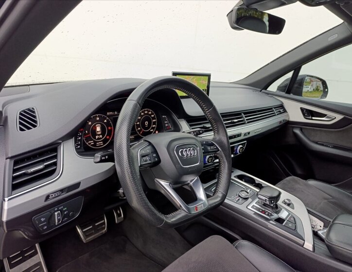 Audi Q7 SUV 3,0 l 210 kw