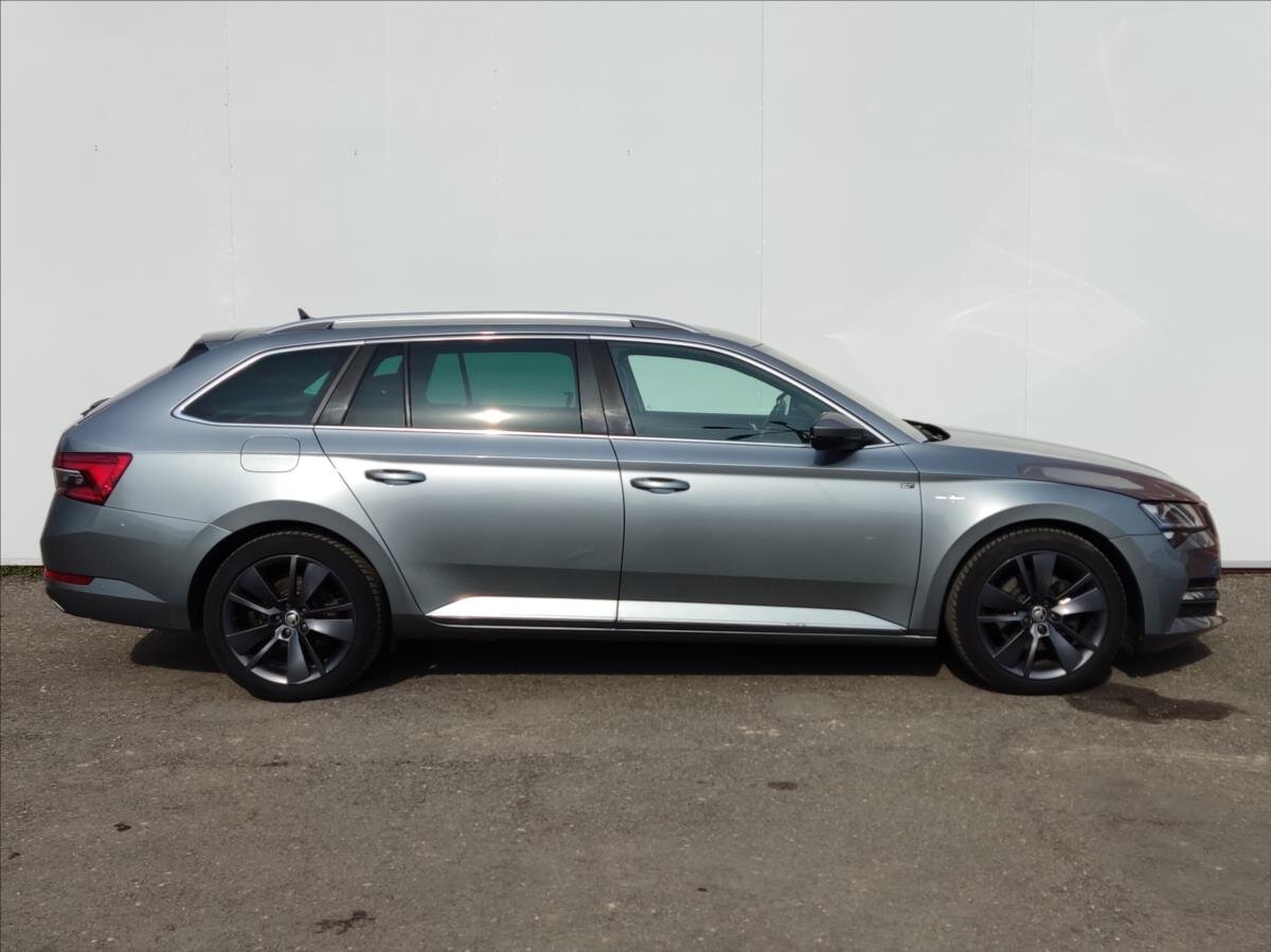 Škoda Superb Kombi 2,0 l 140 kw