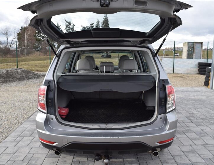 Subaru Forester SUV 2,0 l 110 kw