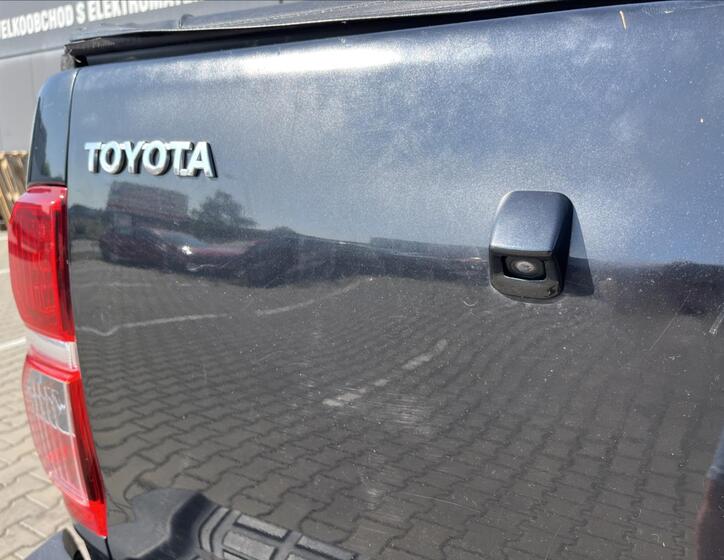 Toyota Hilux 24