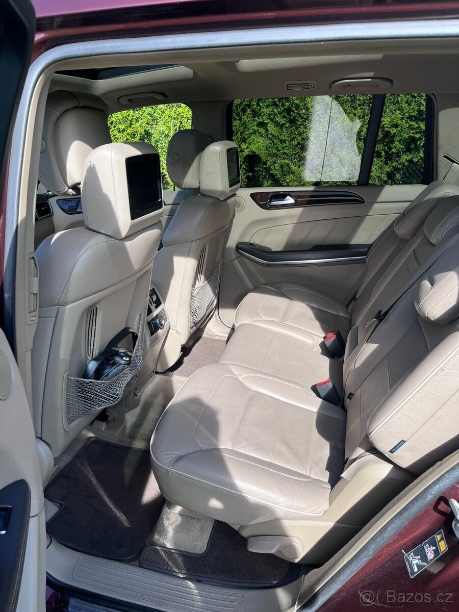 Mercedes-Benz GL Kombi 4,7 l 270 kw