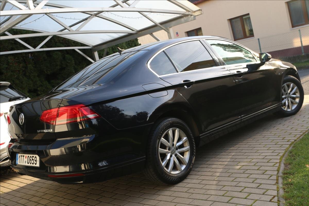 Volkswagen Passat Sedan / Limuzína 2,0 l 110 kw