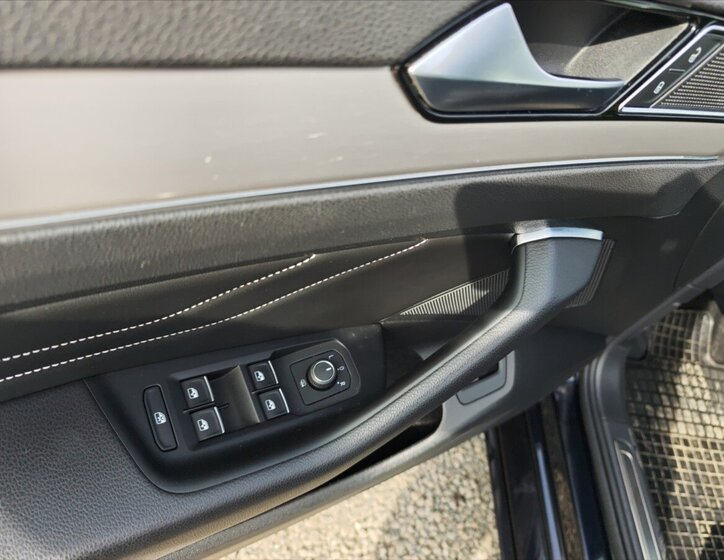 Volkswagen Passat Kombi 2,0 l 140 kw