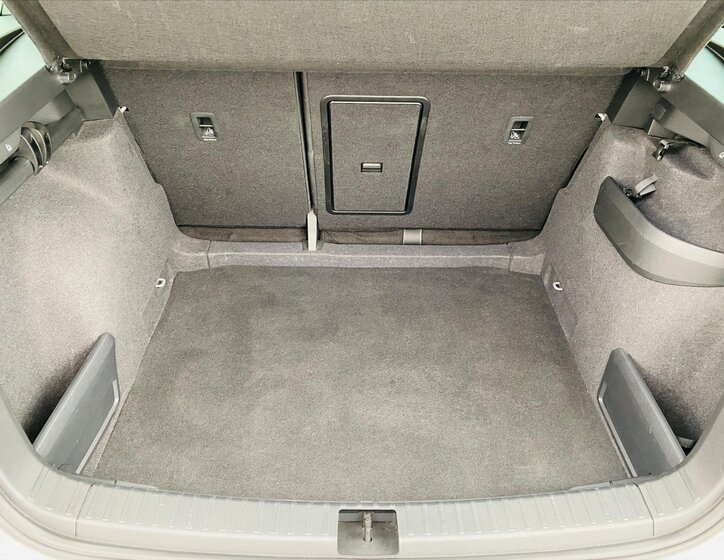 Škoda Karoq SUV / Terénní 1,5 l 110 kw