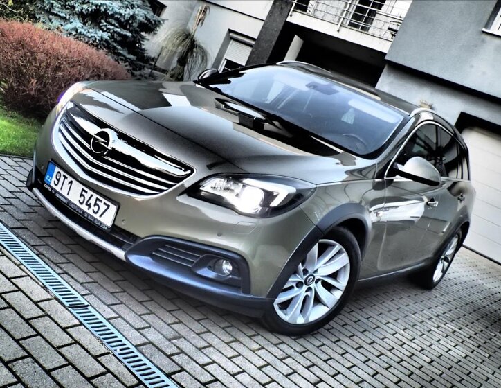 Opel Insignia Kombi 2,0 l 143 kw
