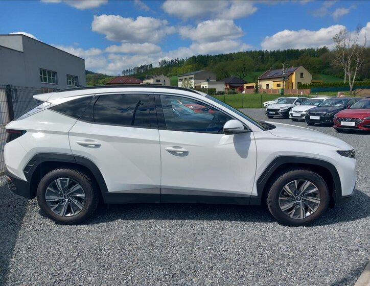 Hyundai Tucson 4