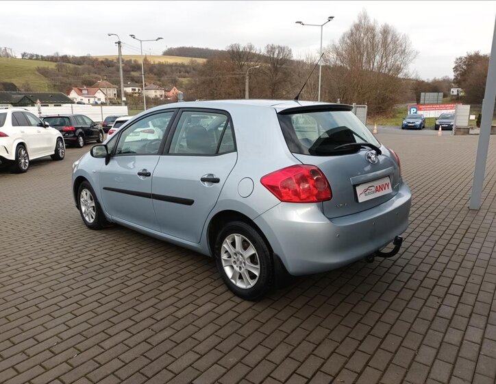 Toyota Auris Hatchback 1,4 l 66 kw