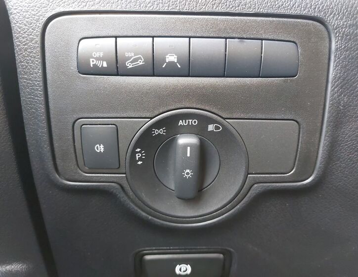 Mercedes-Benz Vito 21