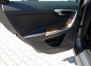 Volvo XC60 SUV / Terénní 2,0 l 110 kw