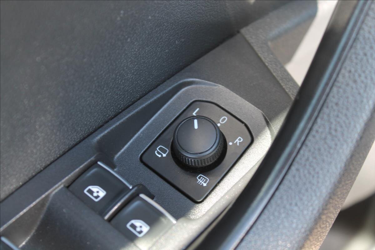 Škoda Karoq SUV / Terénní 1,5 l 110 kw