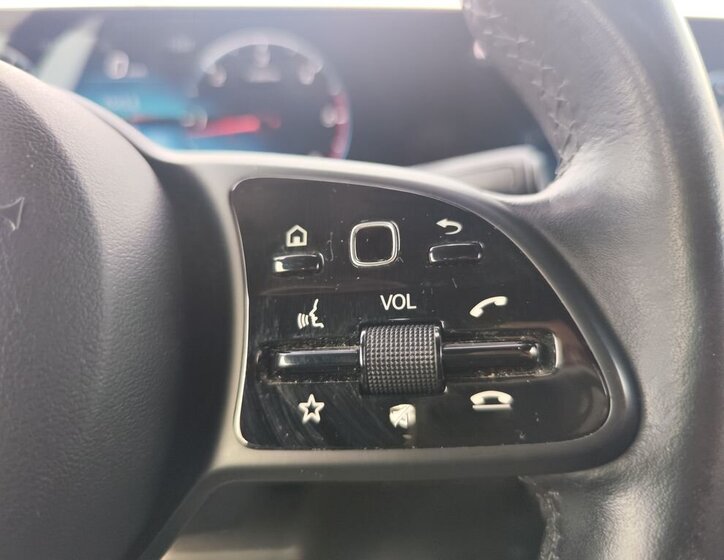 Mercedes-Benz GLB SUV / Terénní 2,0 l 110 kw