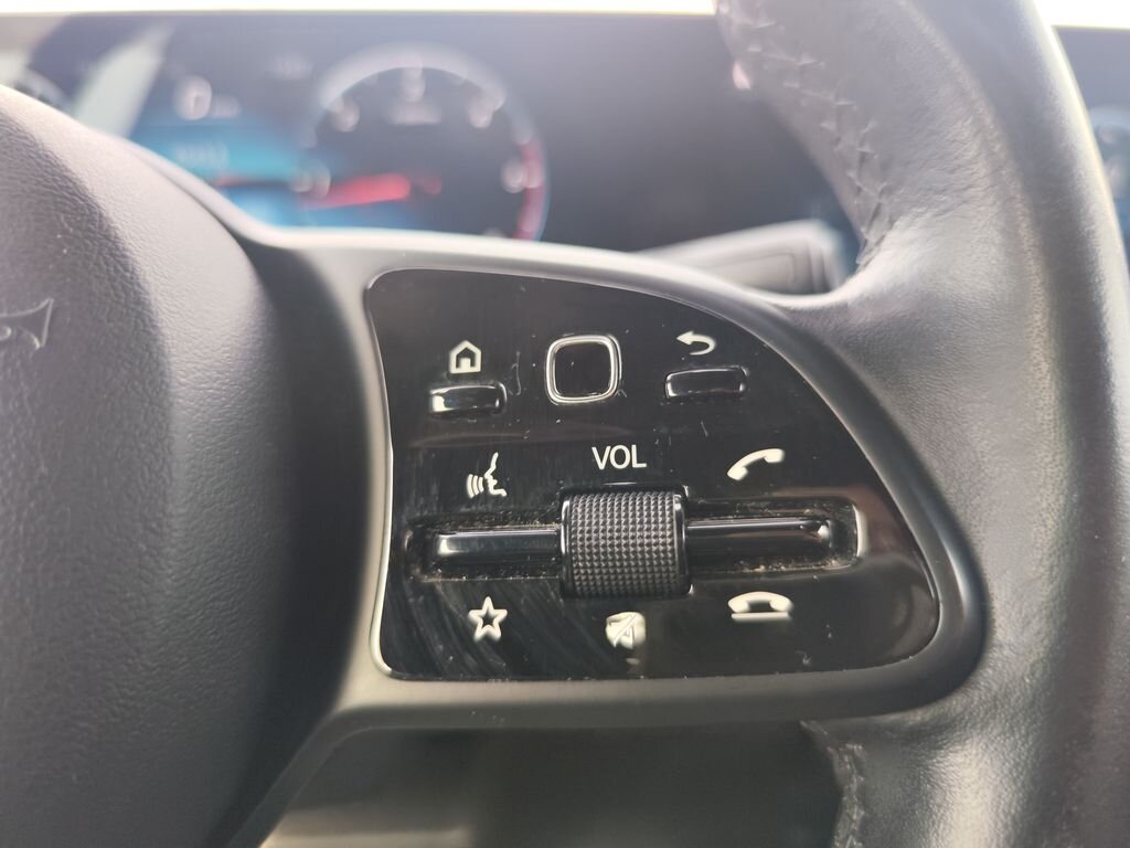 Mercedes-Benz GLB SUV / Terénní 2,0 l 110 kw