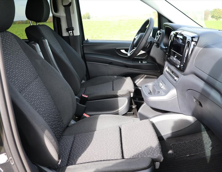 Mercedes-Benz Vito Kombi 2,0 l 174 kw