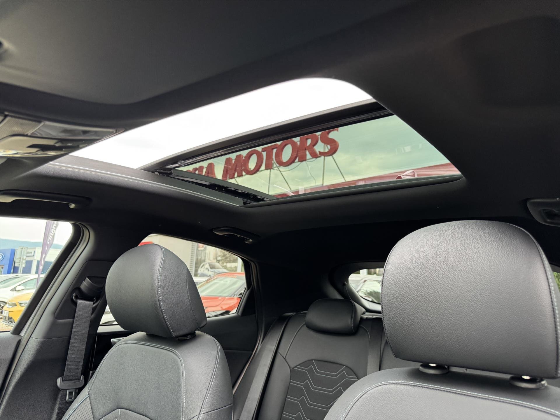 KIA XCeed CUV 1,6 l 132 kw