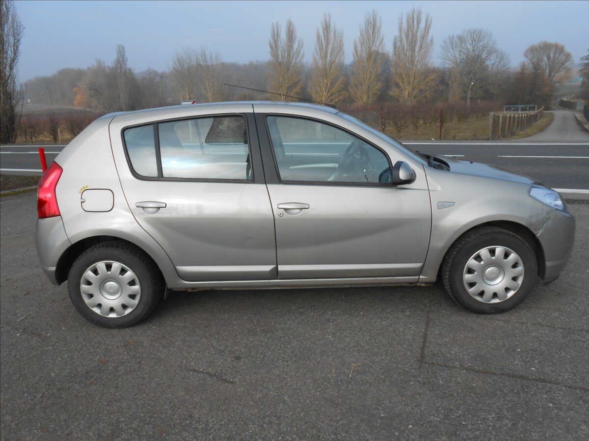 Dacia Sandero Hatchback 1,1 l 55 kw