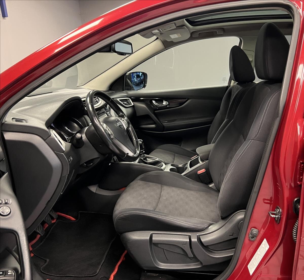 Nissan Qashqai SUV / Terénní 1,6 l 96 kw