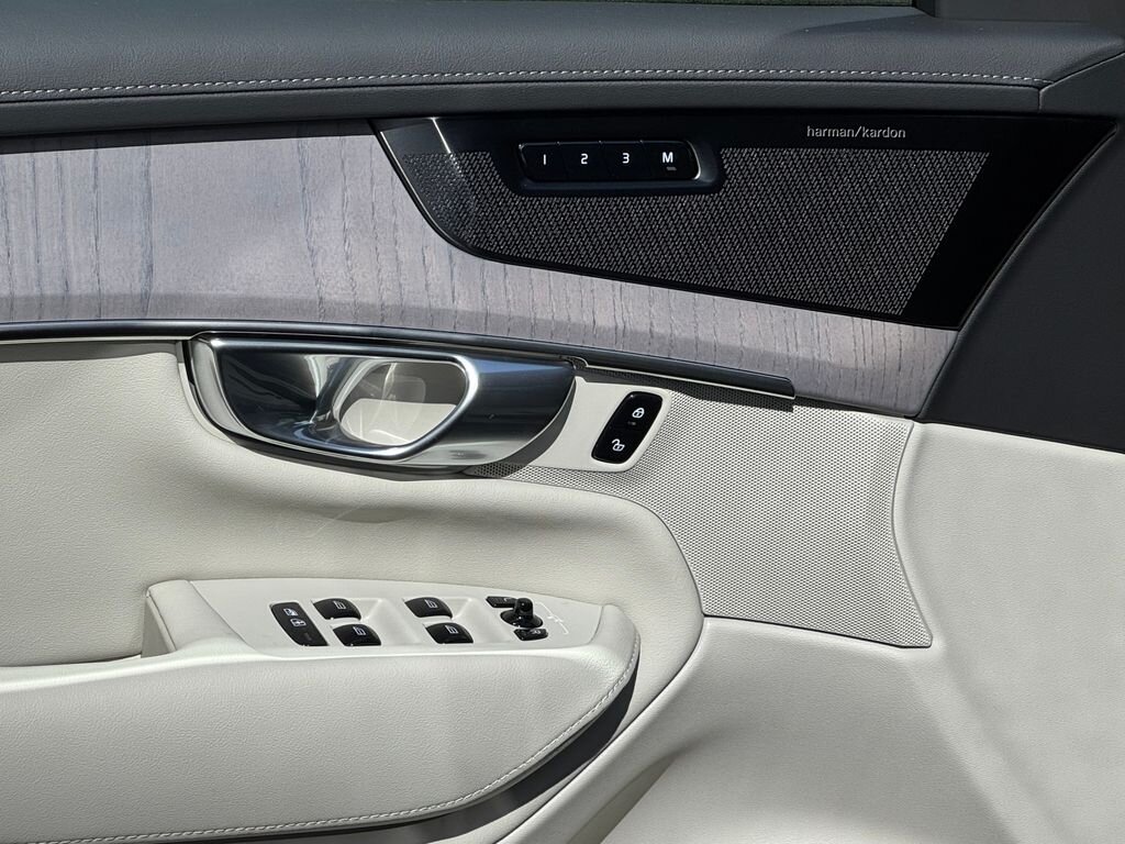 Volvo XC90 SUV / Terénní 2,0 l 335 kw