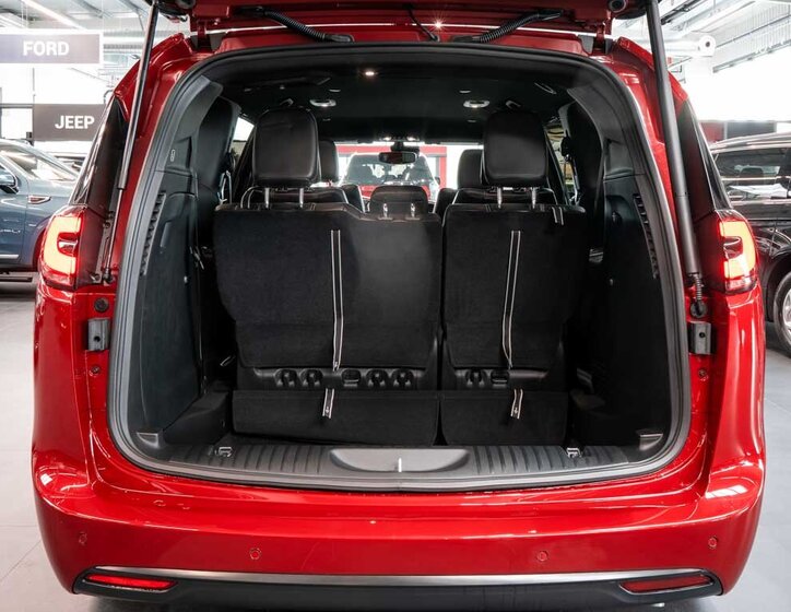 Chrysler Pacifica MPV 3,6 l 221 kw