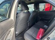 Toyota Yaris Cross 13