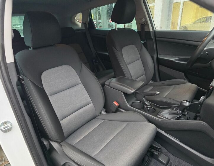 Hyundai Tucson SUV 1,6 l 100 kw