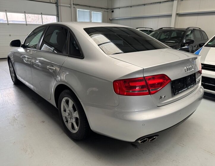 Audi A4 Sedan / Limuzína 1,8 l 88 kw