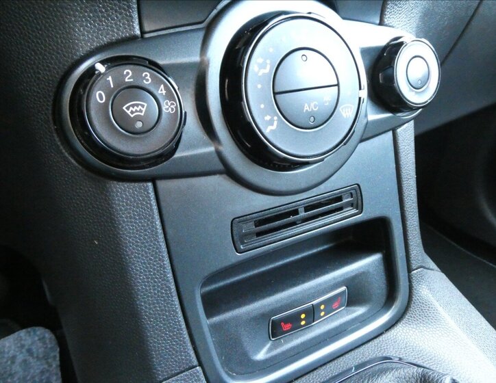 Ford Fiesta Hatchback 998,0 59 kw