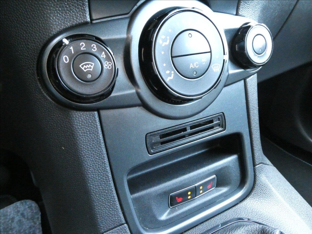 Ford Fiesta Hatchback 998,0 59 kw