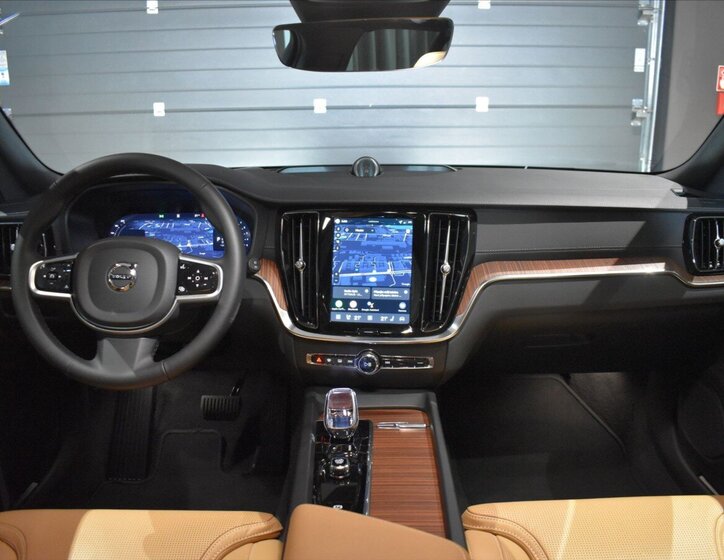 Volvo V60 Kombi 2,0 l 145 kw