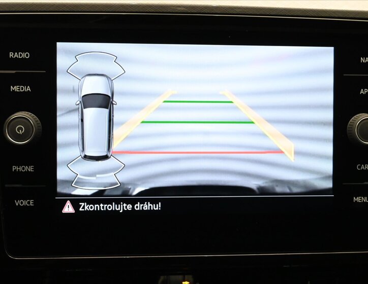 Volkswagen Passat 24