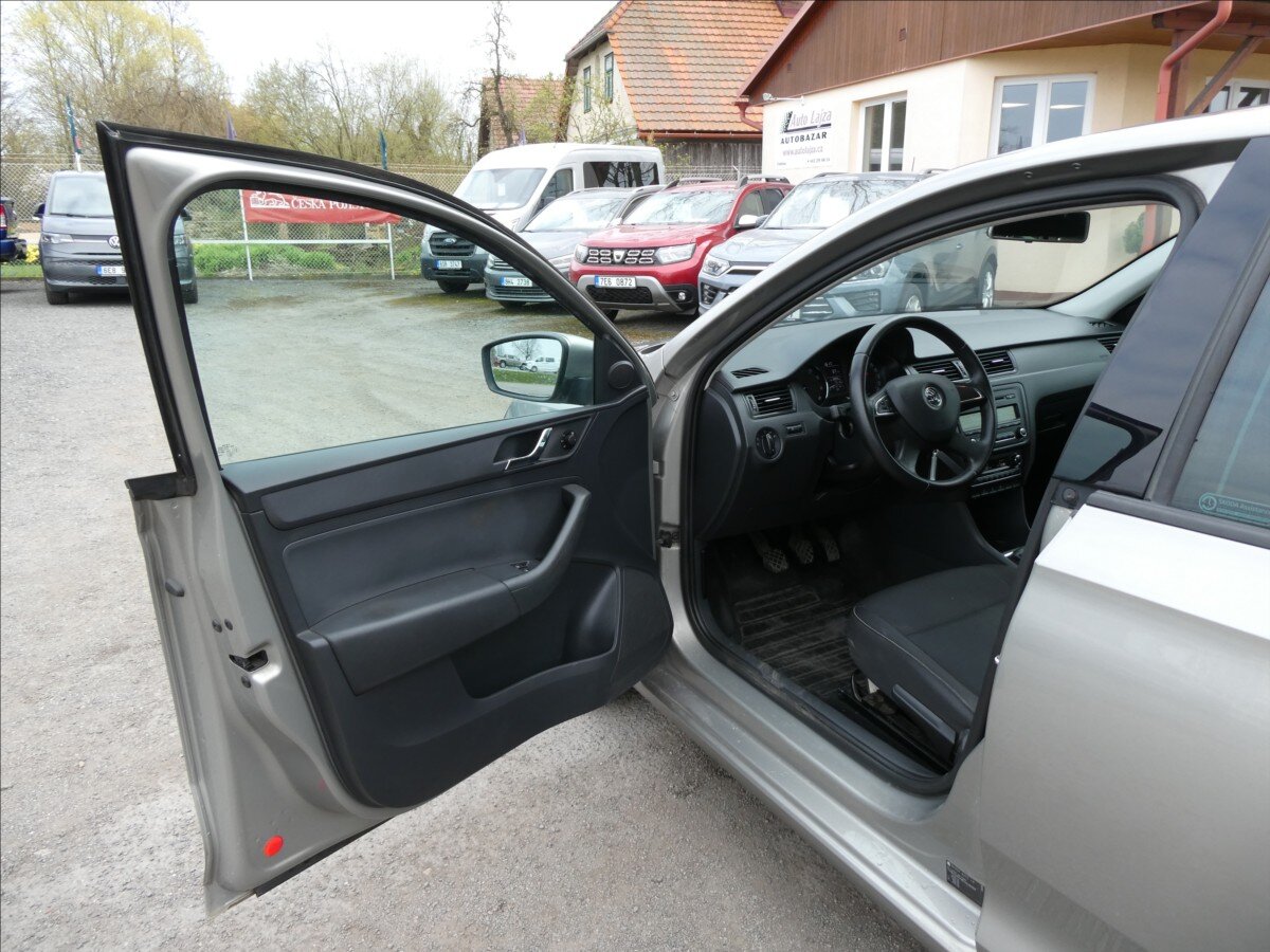 Škoda Rapid Sedan / Limuzína 1,2 l 77 kw