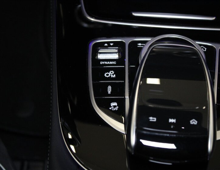 Mercedes-Benz Třídy E 21